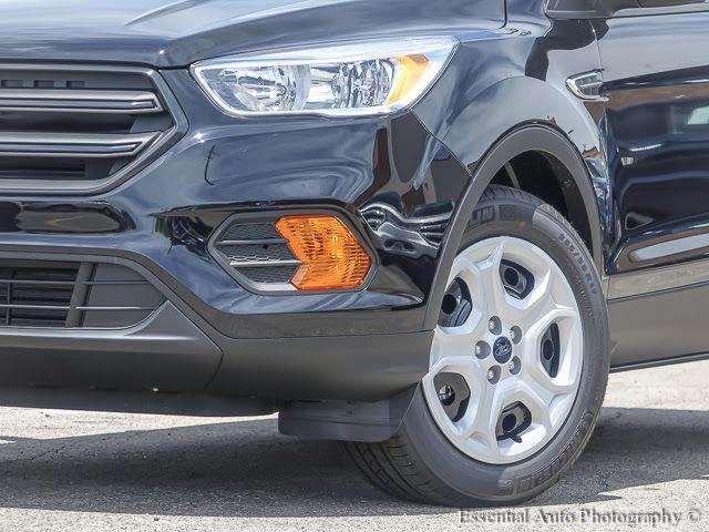 Ford Escape 2017 photo 2